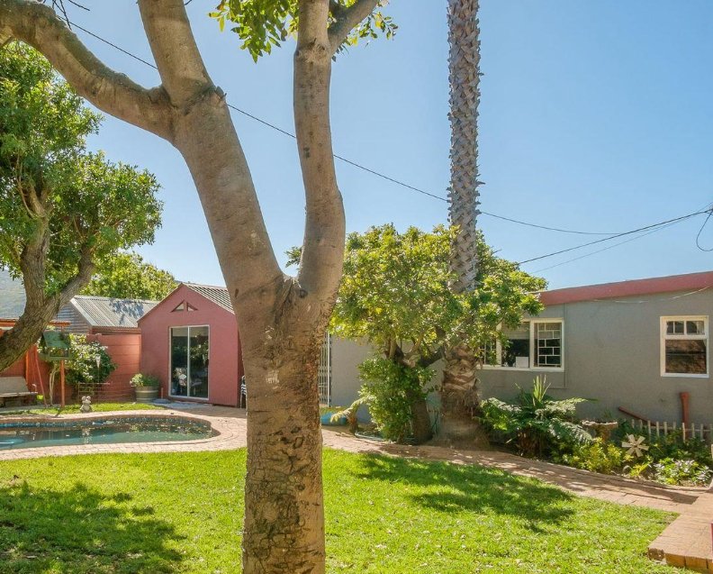 4 Bedroom Property for Sale in Fish Hoek Western Cape